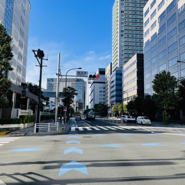 oak港南品川 ビル前面道路