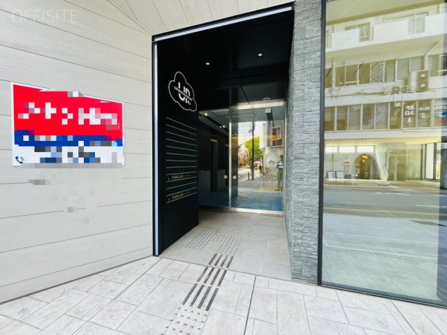 アップルーヴメントビル　エントランス