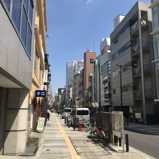 名倉堂ビル ビル前面道路