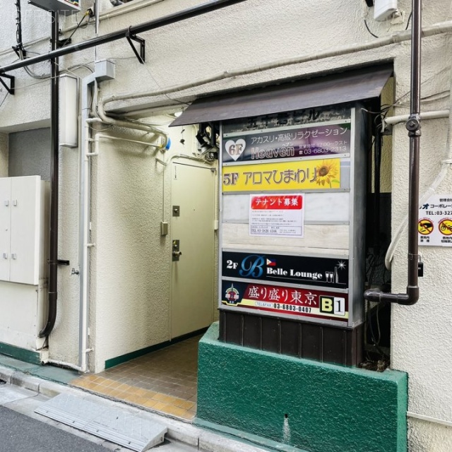 湯島ケイワンビル エントランス