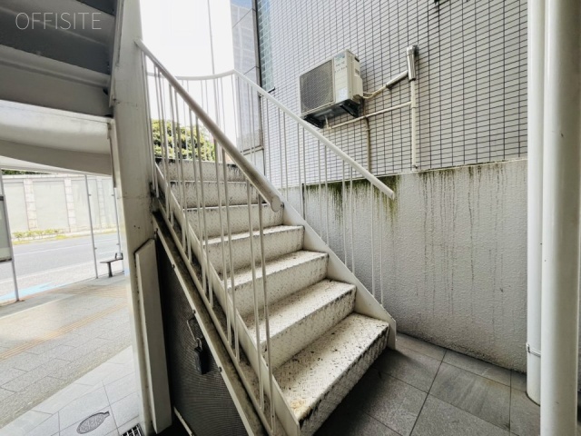 M・Kビル　階段
