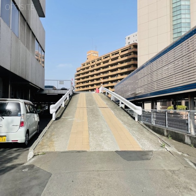 ショーケー本館ビル 駐車場