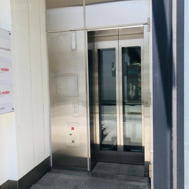 カワノビル表参道ビル エレベーター