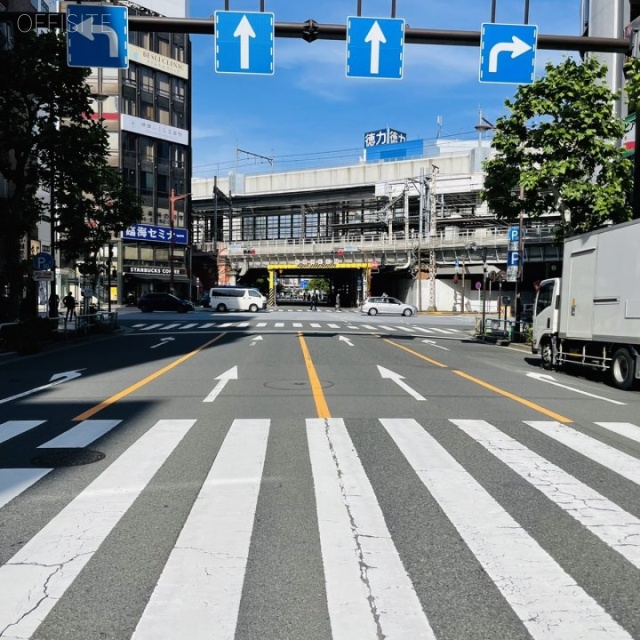 小鍛冶ビル ビル前面道路