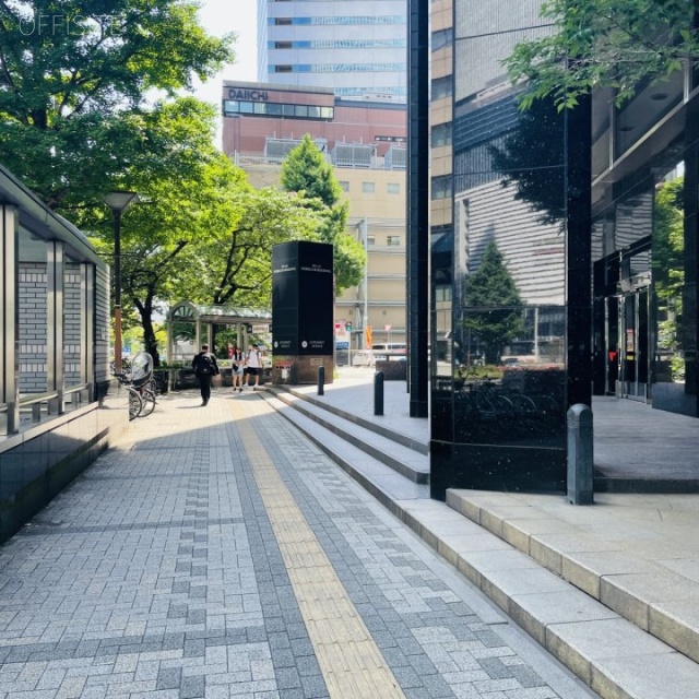 第三堀内ビルディング　前面歩道