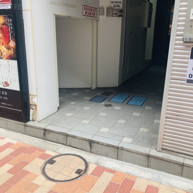 共同ビル新八重洲口 エントランス