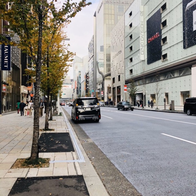 マツザワビル ビル前面道路