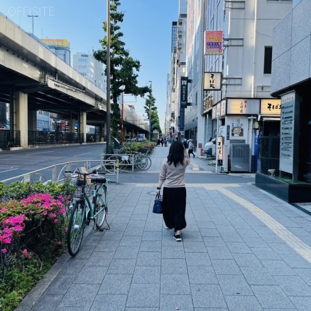 ミハマビル ビル前面道路