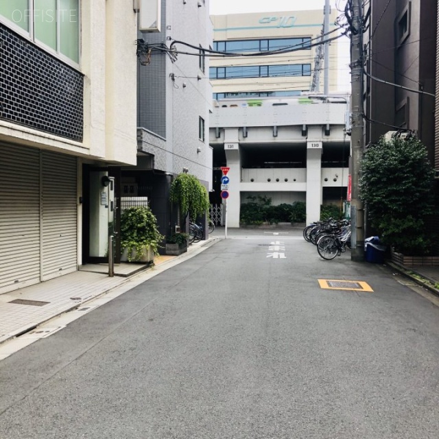 五光ビル ビル前面道路