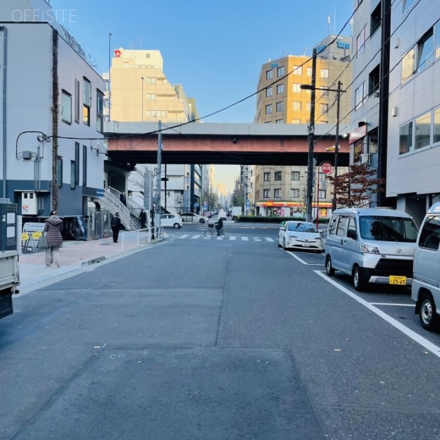 CYK神田岩本町 ビル前面道路