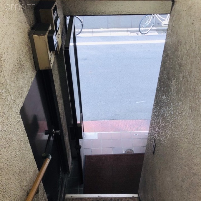 松田ビル エントランス