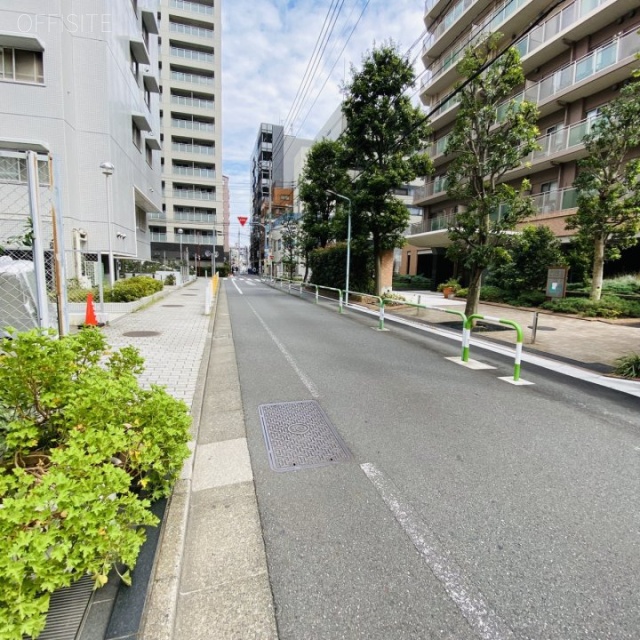 広宣ビル ビル前面道路