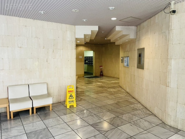 宝生ビル　エントランス