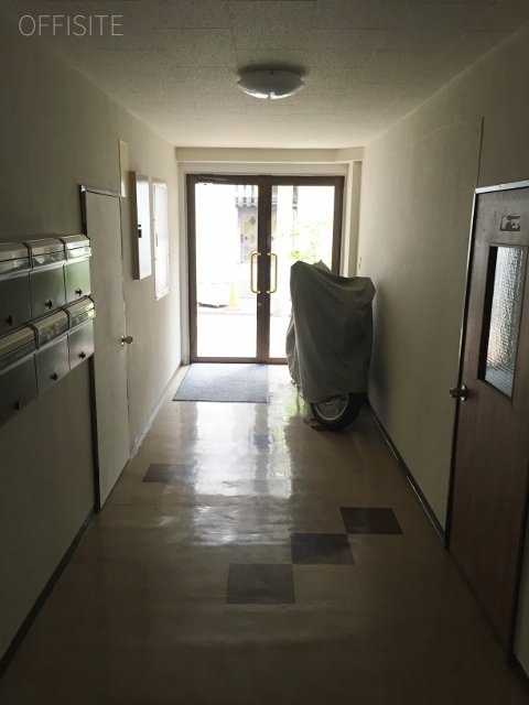 長谷川ビル エントランス
