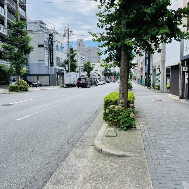 グランスクエア新栄 前面道路