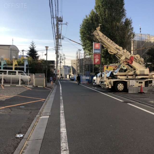 聖経ビル ビル前面道路