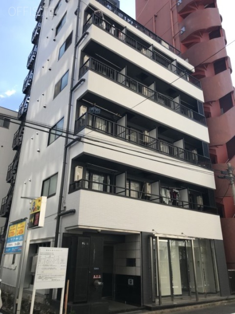 アール新宿御苑 外観