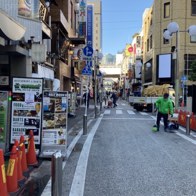 天喜味ビル 前面道路