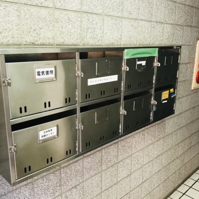ミヤタビル 郵便受け