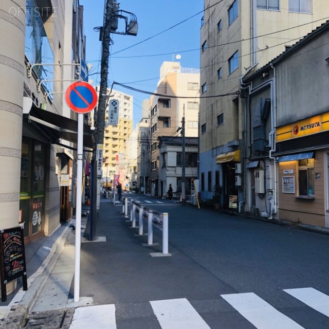 トレヂィパーチェ門前仲町 ビル前面道路