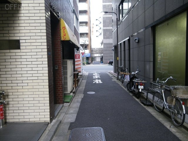 井門内神田ビル ビル前面道路
