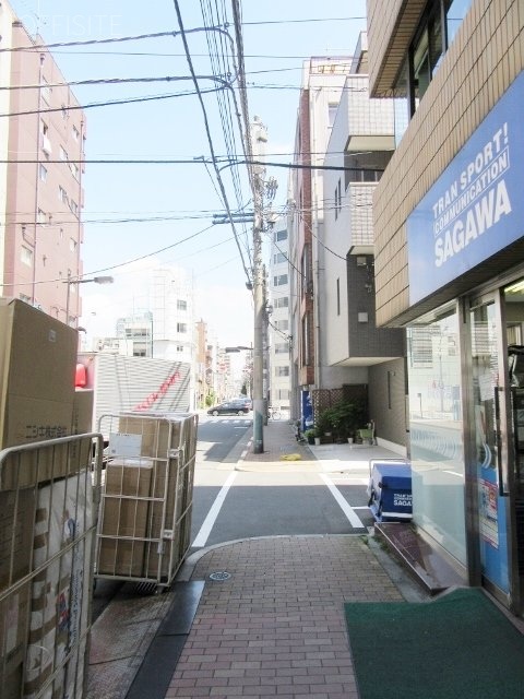 幸保第3ビル ビル前面道路