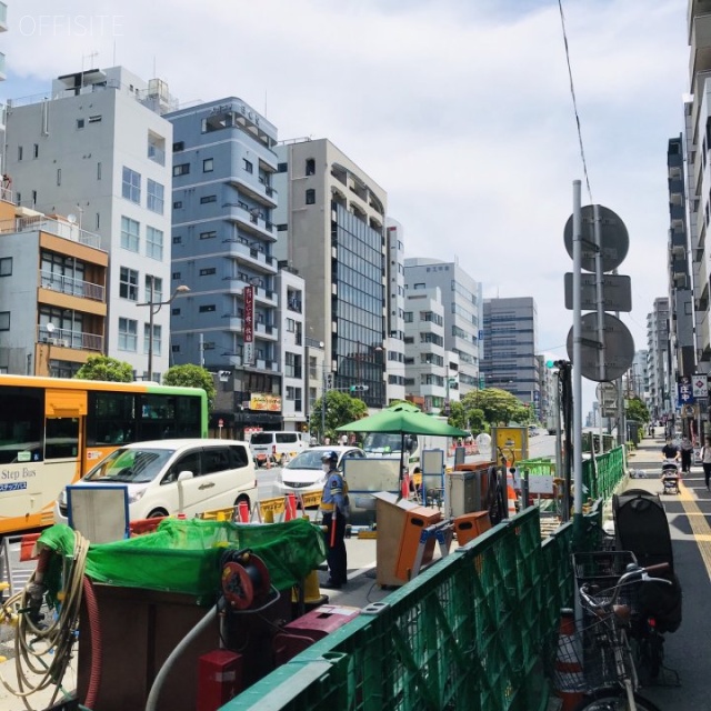 木場YビルⅡ ビル前面道路