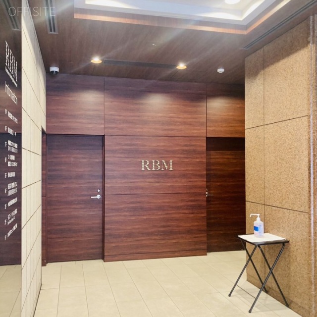 RBM築地駅前ビル エントランス