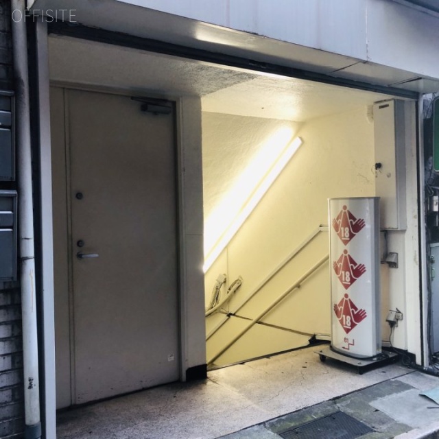 青木ビル エントランス