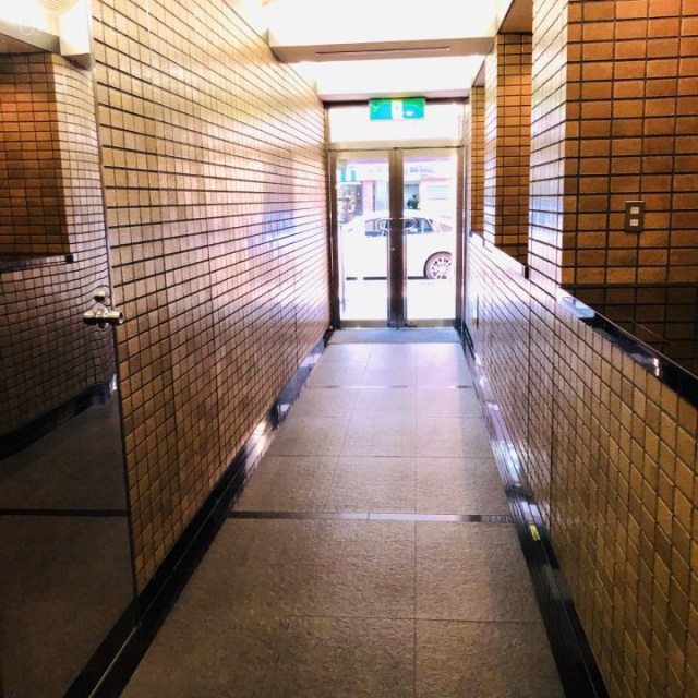 銀座新六洲ビル エントランス