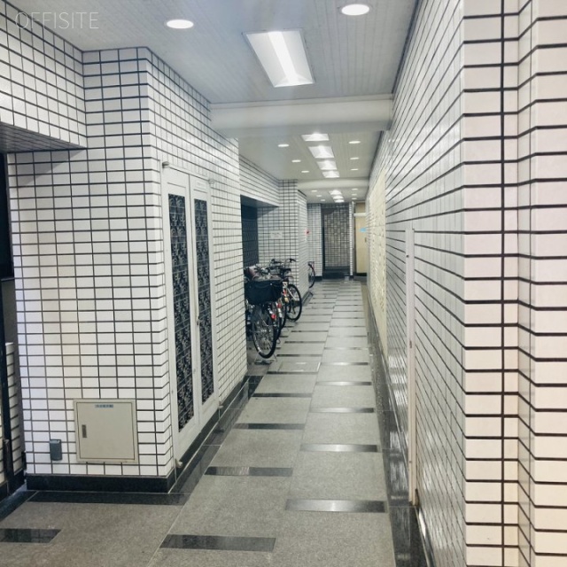 岩本町手塚ビル エントランス