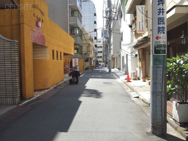 寺内ビル ビル前面道路
