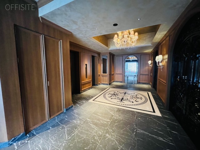 M Crest エントランス