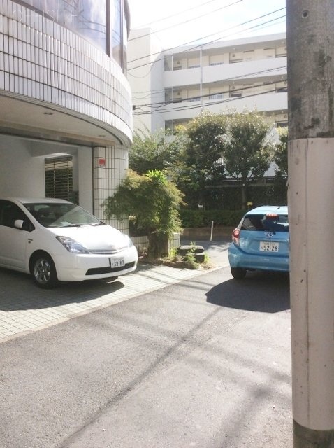 フラワービル ビル周辺道路