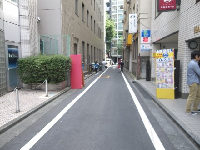 渋谷MNビル ビル前面道路