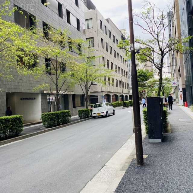 麹町YKビル 前面道路