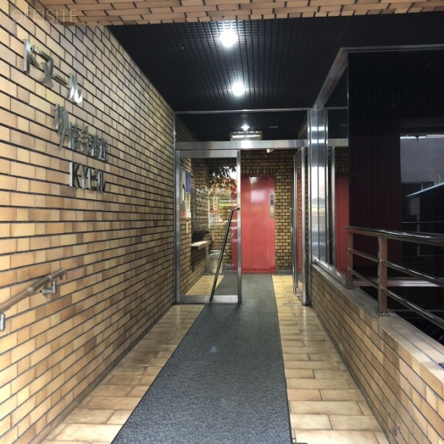 ドヌール柳橋弐番館ビル エントランス
