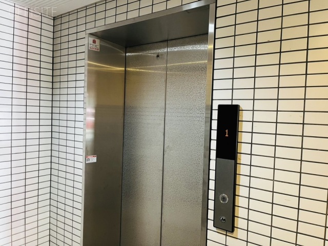 BROS大伝馬ビル　エントランス