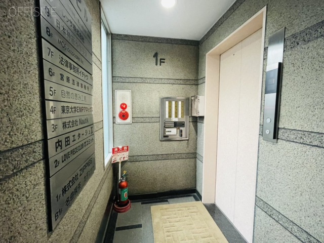 本郷ビル　エントランス