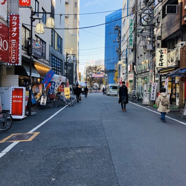 星和ビル ビル前面道路