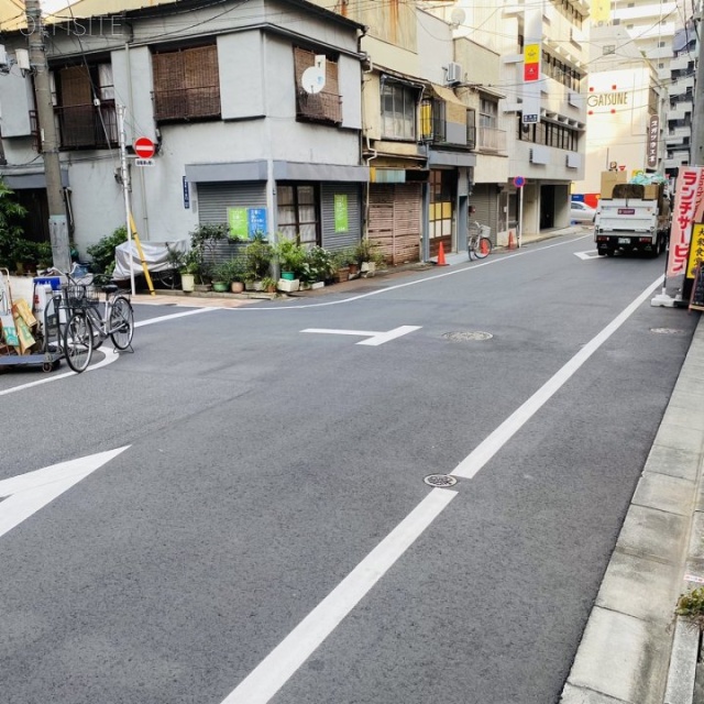 泰合ビルⅡ ビル前面道路