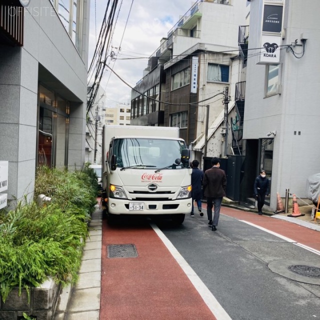 ホテルエミット渋谷ビル ビル前面道路