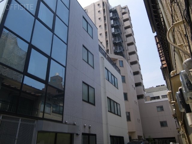 ワールドカラー本社ビル 画像