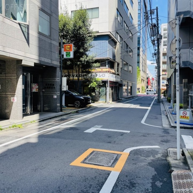 東京商会秋葉原ビル 前面道路