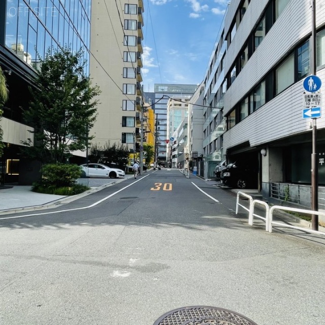 柳下フラッツ 前面道路