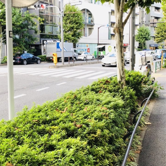 MKビル ビル前面道路