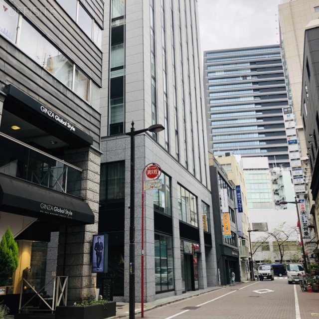 Ginza Wiilow Avenueビル ビル前面道路