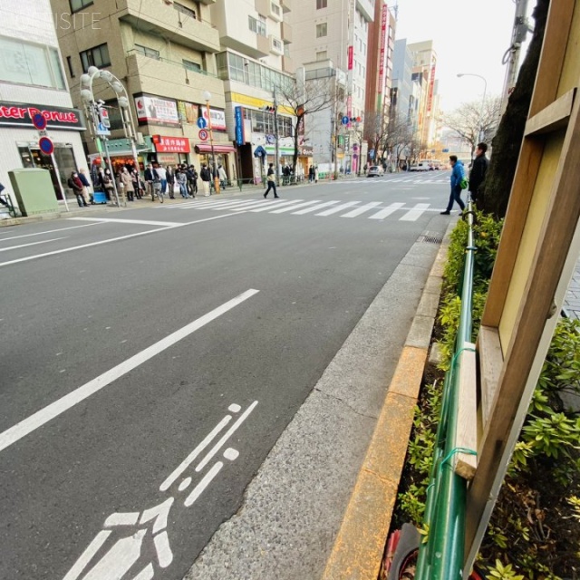 JR中野北口富士ビル ビル前面道路