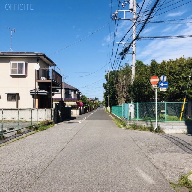 インテリアビル ビル前面道路