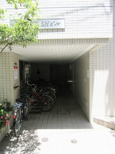 佐竹SHビル エントランス